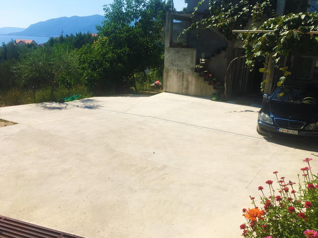 Milmaris Apartments Tivat Zewnętrze zdjęcie