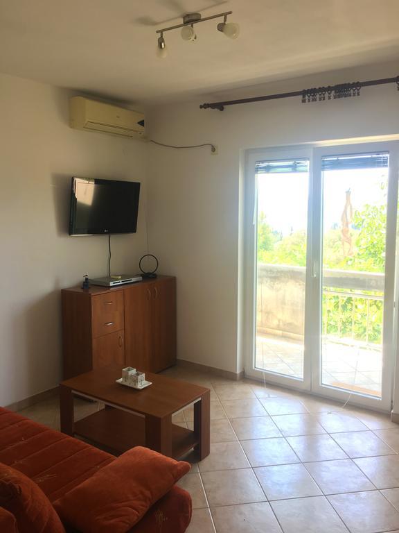 Milmaris Apartments Tivat Zewnętrze zdjęcie