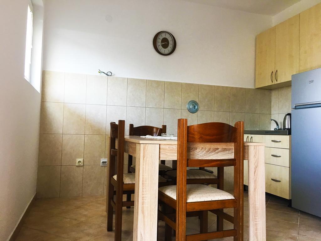 Milmaris Apartments Tivat Zewnętrze zdjęcie